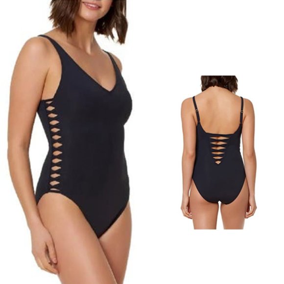 Bleu Rod Beattie Other - Bleu by Rod Beattie V-Neck Lattice One-Piece Black